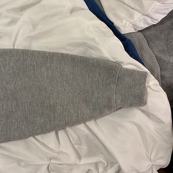 Fruit of the Loom grey cropped hoodie - Picture 7 of 9